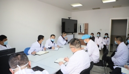 温暖初一，为爱坚守