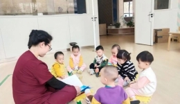 带着“萌娃”去上班 这里有一家医院开的婴幼儿托育中心