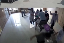 “十个多一点” 2025医者故事 | 坚守 30 年：血液净化室主任樊华与他的 “患者为先” 之道