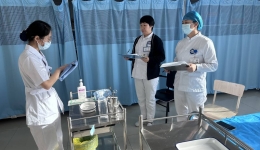 我院组织2025年新护士理论、操作考核