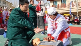 “团”聚青春力量 争做追“锋”青年——市第一人民医院团委开展文明实践义诊志愿服务活动