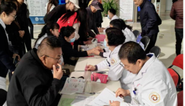 诊断关怀的第一步——白银市第一人民医院开展“世界血友病日”义诊活动